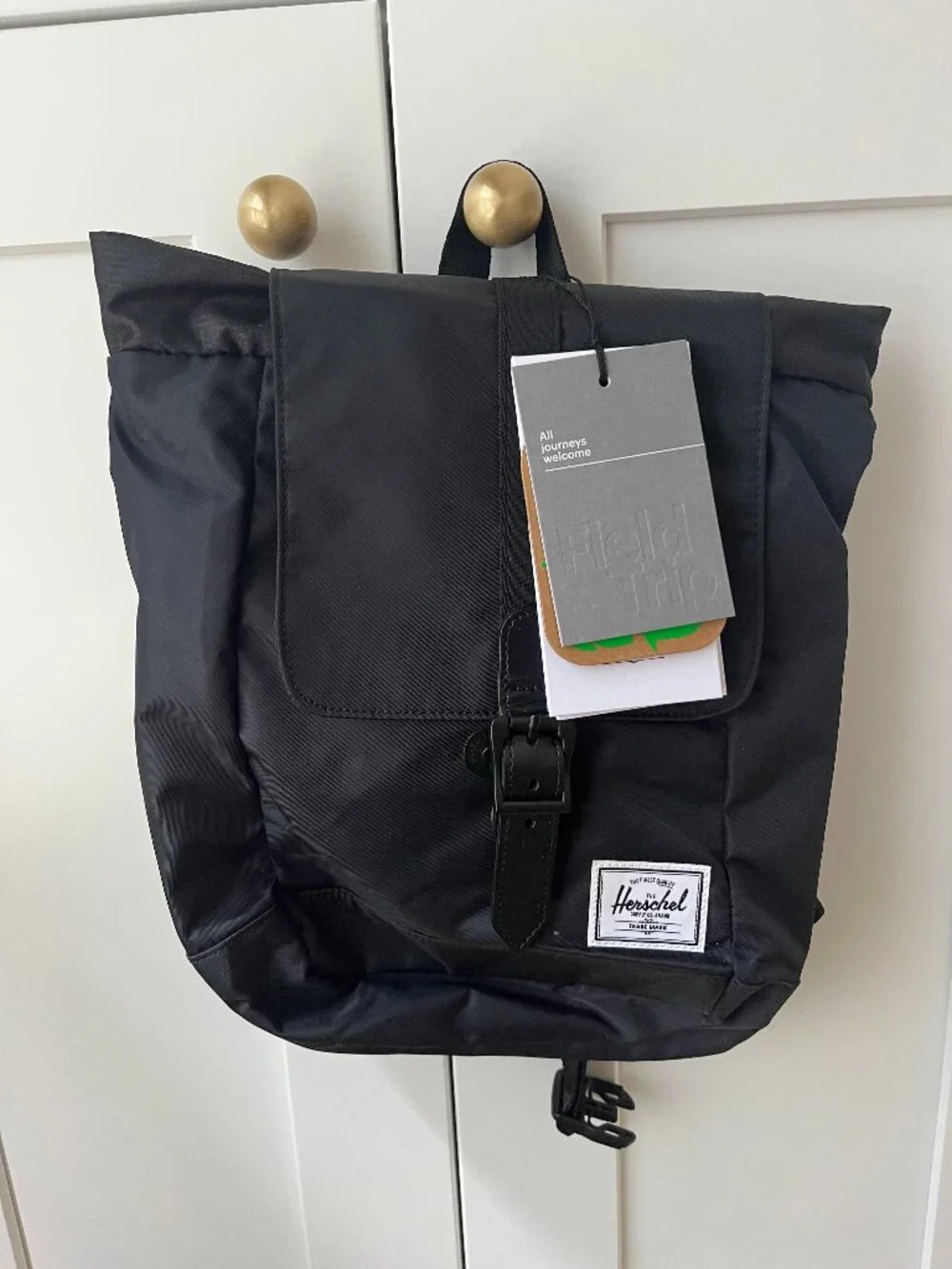 Herschel Retreat Sling Bag 5L – Black – NWT